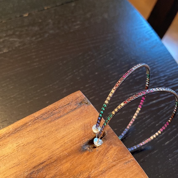 NEW! Rainbow hoops in rhodium - Picture 6 of 9